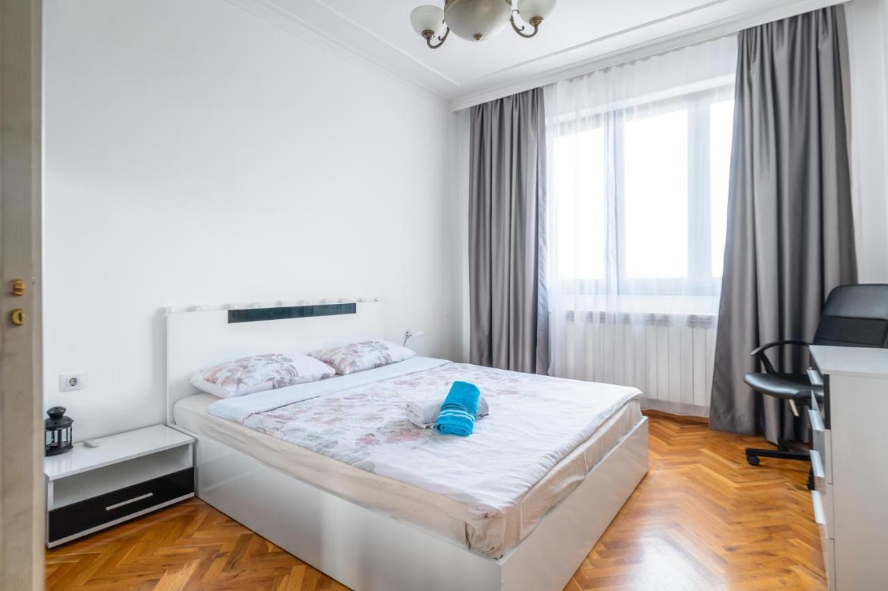 Vitosha Str 2Bd White & Blue Apt By Flat Mаnager Sofia Zewnętrze zdjęcie