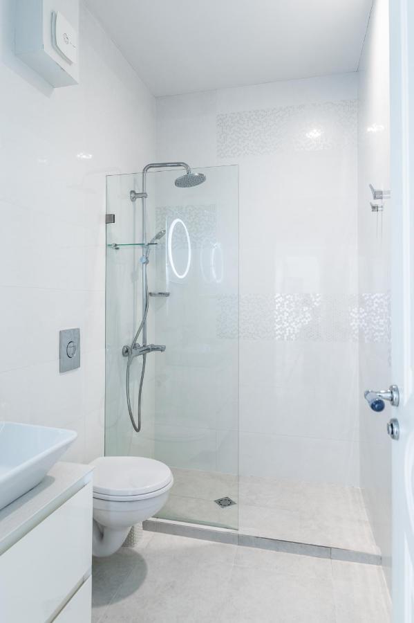 Vitosha Str 2Bd White & Blue Apt By Flat Mаnager Sofia Zewnętrze zdjęcie